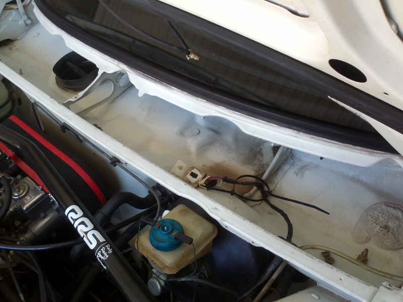Tuto] remplacement mécanisme essuie-glace AV - 205 Rallye Club de